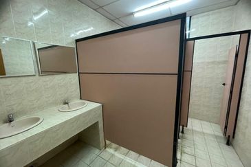 Affordable Office Jalan Ipoh with Private washroom and near MRT