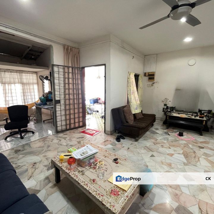 3-Storey Freehold Gem in Taman Bukit Maluri – 6R5B, Fully Extended, Prime Location!, Kuala Lumpur, Kepong