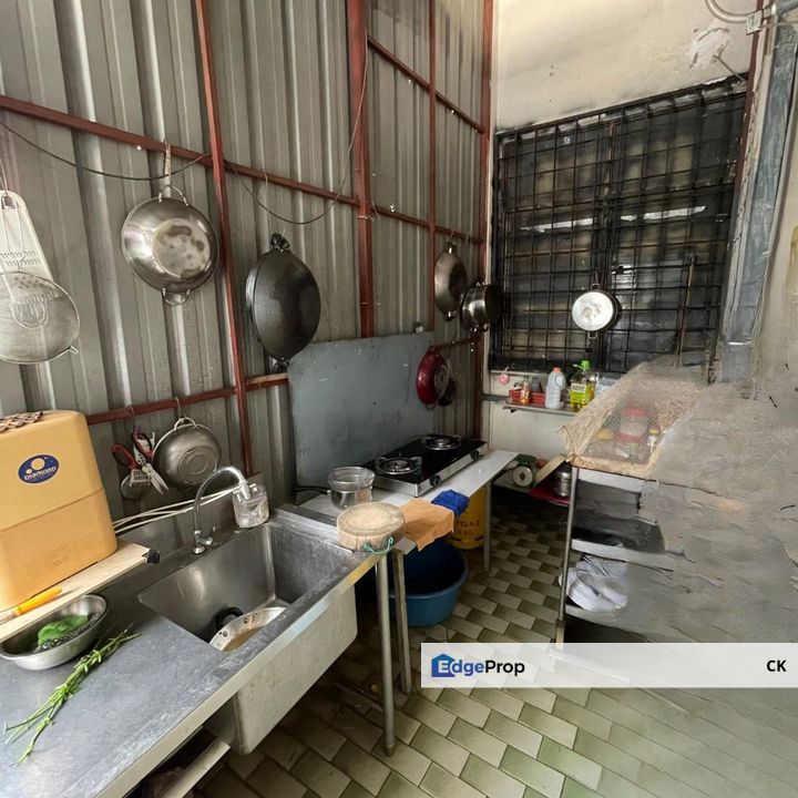 3-Storey Freehold Gem in Taman Bukit Maluri – 6R5B, Fully Extended, Prime Location!, Kuala Lumpur, Kepong