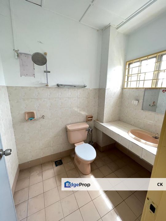 2 storey Freehold link house RM 490k only @ Taman Sri Putra, Sungai Buloh, Selangor, Selangor, Sungai Buloh