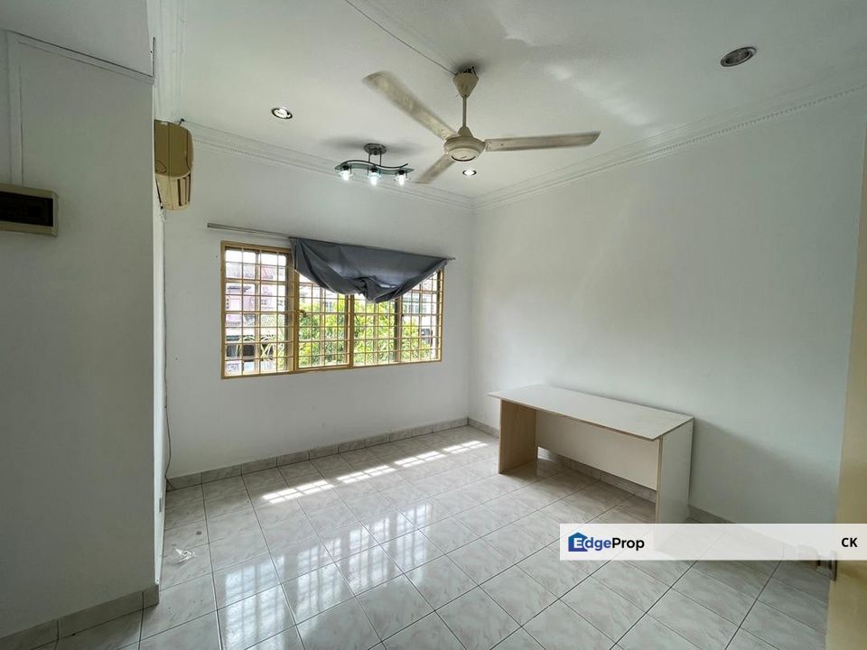 2 storey Freehold link house RM 490k only @ Taman Sri Putra, Sungai Buloh, Selangor, Selangor, Sungai Buloh