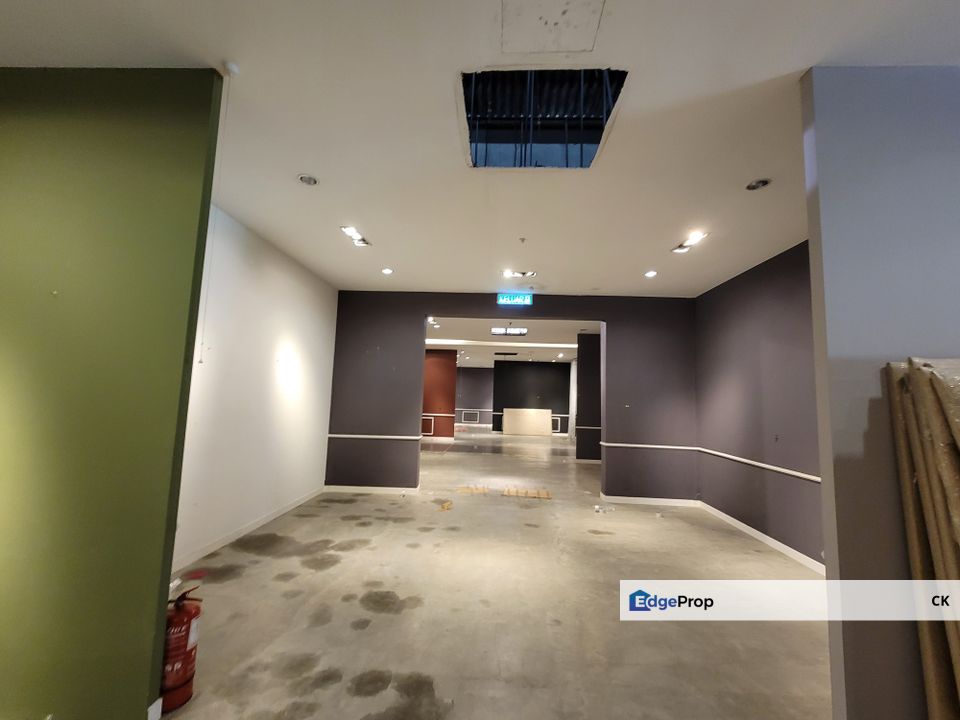 Facing Main Road Showroom cum Warehouse For Rent at Selayang , Selangor, Selayang