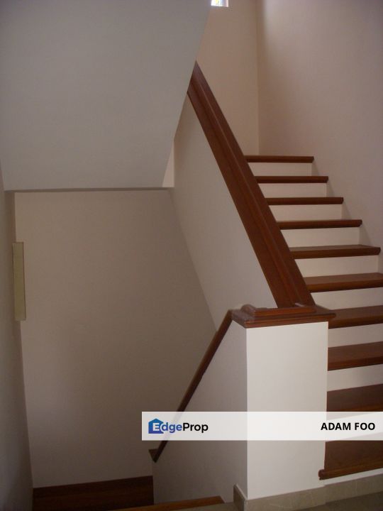 Taman Zooview /  Taman Melawati /  Kemensah Heights / Ampang 3 storey bungalow with swimming pool near Zoo Negara , Selangor, Ulu Kelang