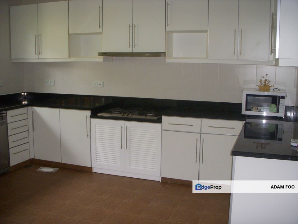 Taman Zooview /  Taman Melawati /  Kemensah Heights / Ampang 3 storey bungalow with swimming pool near Zoo Negara , Selangor, Ulu Kelang