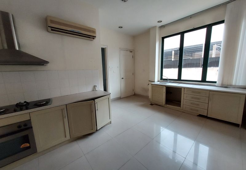 Taman Ampang HIlir / Taman U Thant / Kuala Lumpur 3 storey bungalow with lift 