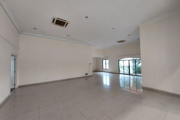 Taman Ampang HIlir / Taman U Thant / Kuala Lumpur 3 storey bungalow with lift 