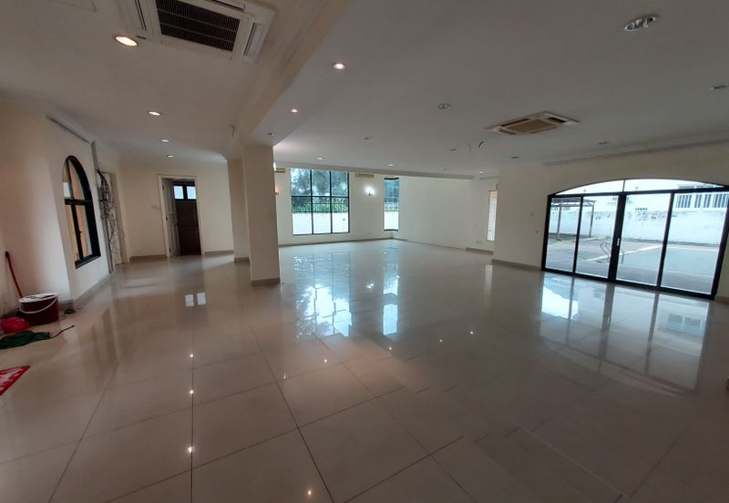 Taman Ampang HIlir / Taman U Thant / Kuala Lumpur 3 storey bungalow with lift 