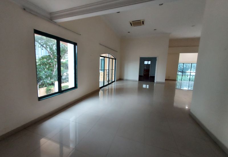 Taman Ampang HIlir / Taman U Thant / Kuala Lumpur 3 storey bungalow with lift 