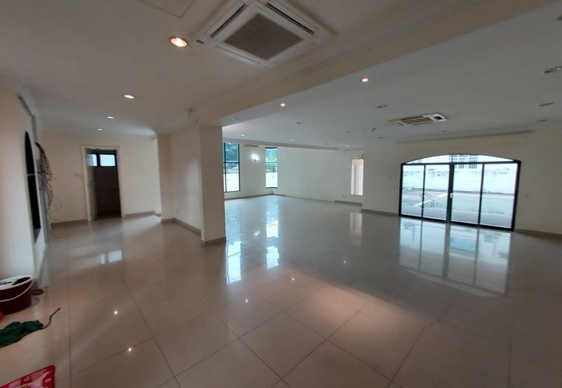 Taman Ampang HIlir / Taman U Thant / Kuala Lumpur 3 storey bungalow with lift 