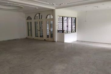 Jalan Taman U Thant 1