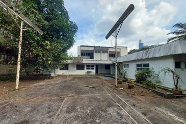 Jalan Taman U Thant 1