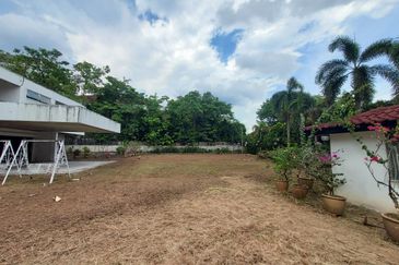 Jalan Taman U Thant 1