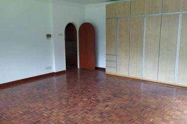 Jalan Taman U Thant 1