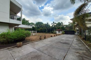 Jalan Taman U Thant 1