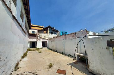 Pekan Ampang / Ampang / Pekan Ampang Jalan Besar 