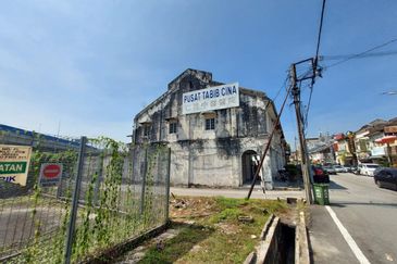 Pekan Ampang / Ampang / Pekan Ampang Jalan Besar 