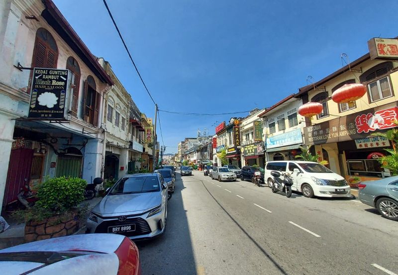 Pekan Ampang / Ampang / Pekan Ampang Jalan Besar 