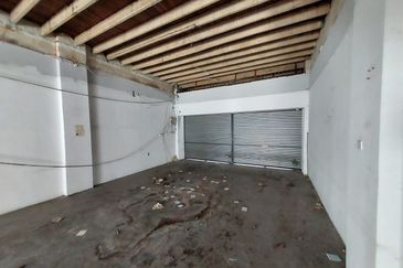 Pekan Ampang / Ampang / Pekan Ampang Jalan Besar 