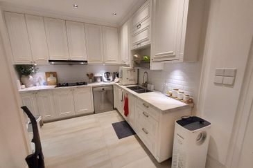 Mirage By The Lake @ Perdana Lakeview West