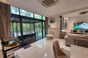 Mirage By The Lake @ Perdana Lakeview West