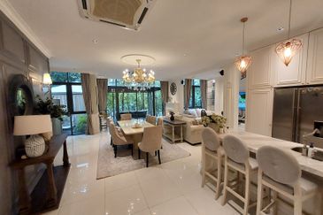 Mirage By The Lake @ Perdana Lakeview West