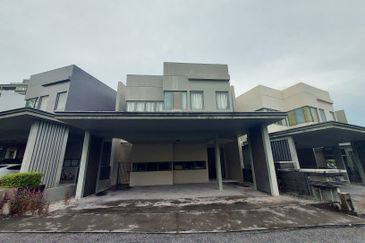 Mirage By The Lake @ Perdana Lakeview West