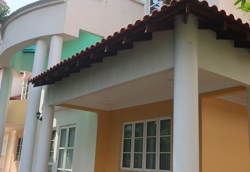 Kiara Peak (Puncak Kiara)