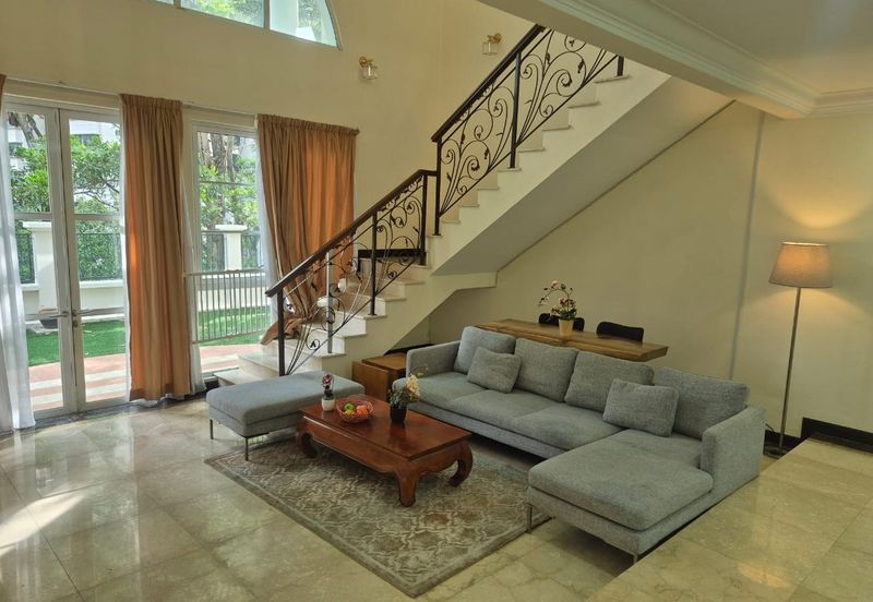 Kiara Peak (Puncak Kiara)