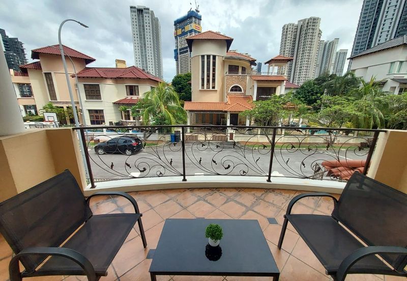 Kiara Peak (Puncak Kiara)