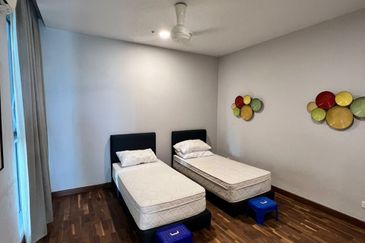 Somerset Puteri Harbour