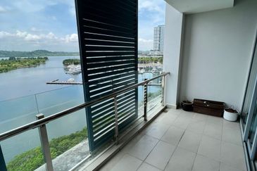 Somerset Puteri Harbour