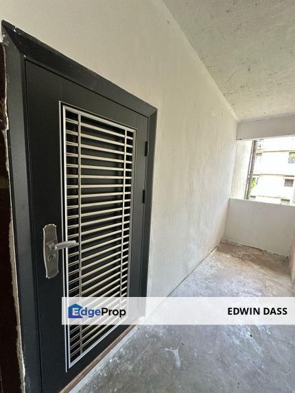 Blok 12-xx-04, Jalan Cenderai 19 Megah Ria Low Cost Flat Middle Floor, Johor, Masai