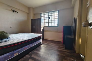 Sri Impian Apartment, Larkin Perdana