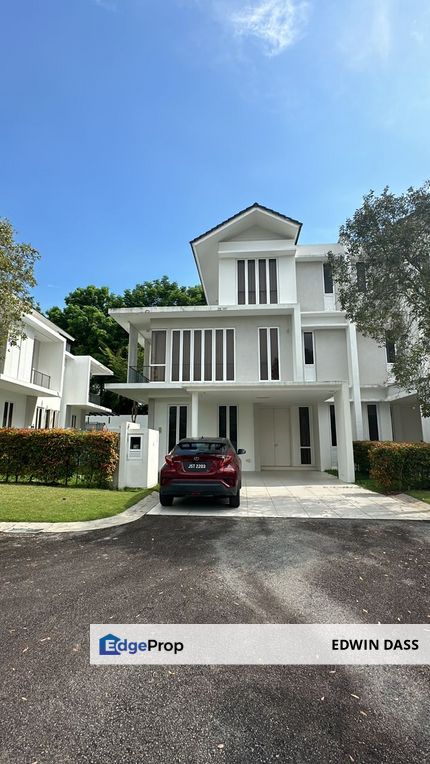 Emerald Bay Puteri Harbour Lock Stock Barrel, Johor, Johor Bahru