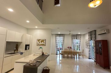 Emerald Bay @ Puteri harbour