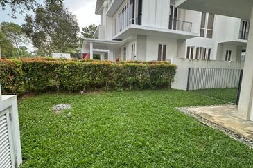 Emerald Bay @ Puteri harbour