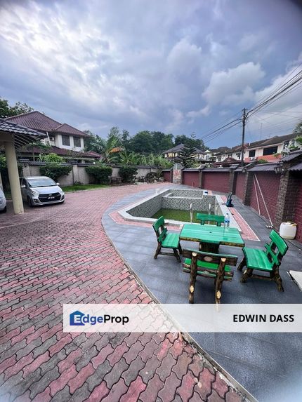 Big Land Bungalow with Swimming Pool Double Storey Fully Renovated, Johor, Johor Bahru