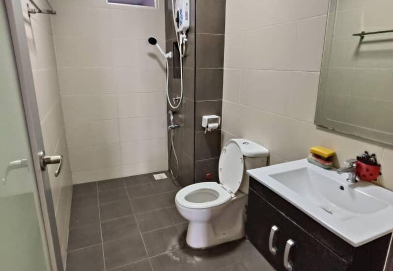 Eastbay Luxury Apartment