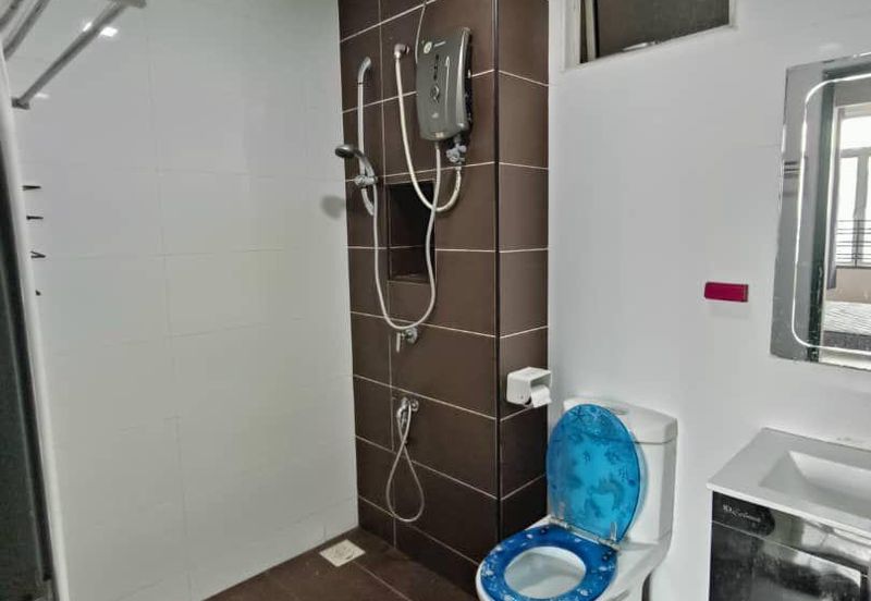 Eastbay Luxury Apartment