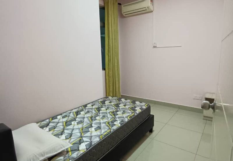 Eastbay Luxury Apartment