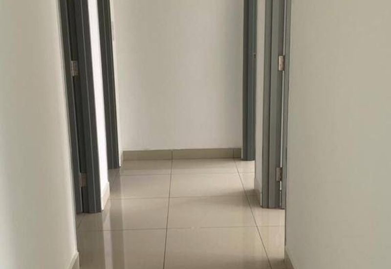 Meridin Bayvue Apartment