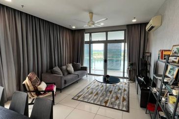 Somerset Puteri Harbour