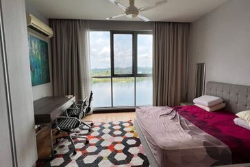 Somerset Puteri Harbour