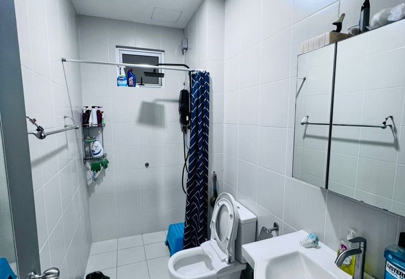 Meridin Bayvue Apartment