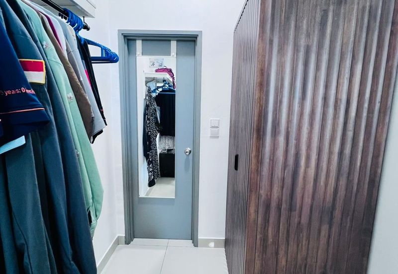 Meridin Bayvue Apartment