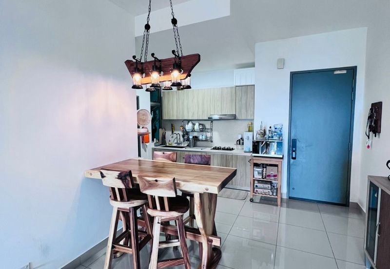 Meridin Bayvue Apartment