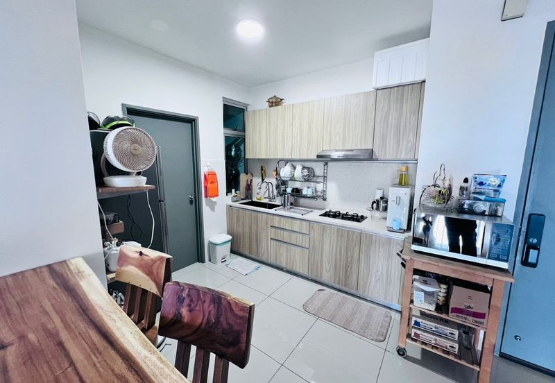 Meridin Bayvue Apartment