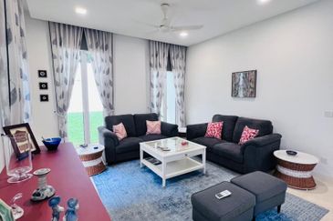 Emerald Bay @ Puteri harbour