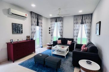 Emerald Bay @ Puteri harbour