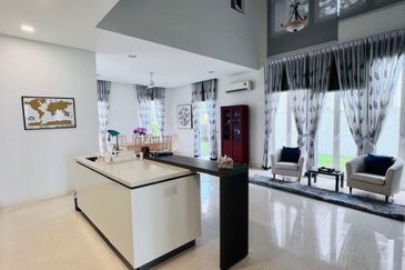 Emerald Bay @ Puteri harbour